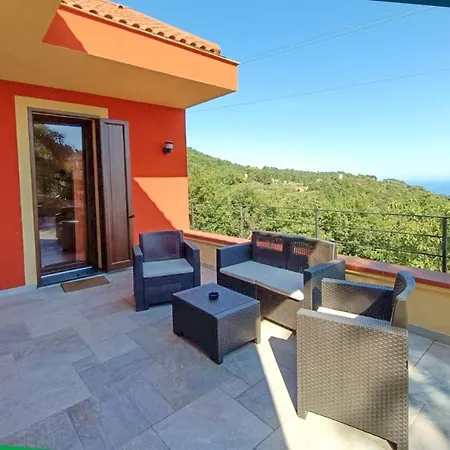 Altido Superb Flat With Outside Jacuzzi And Great View Alassio